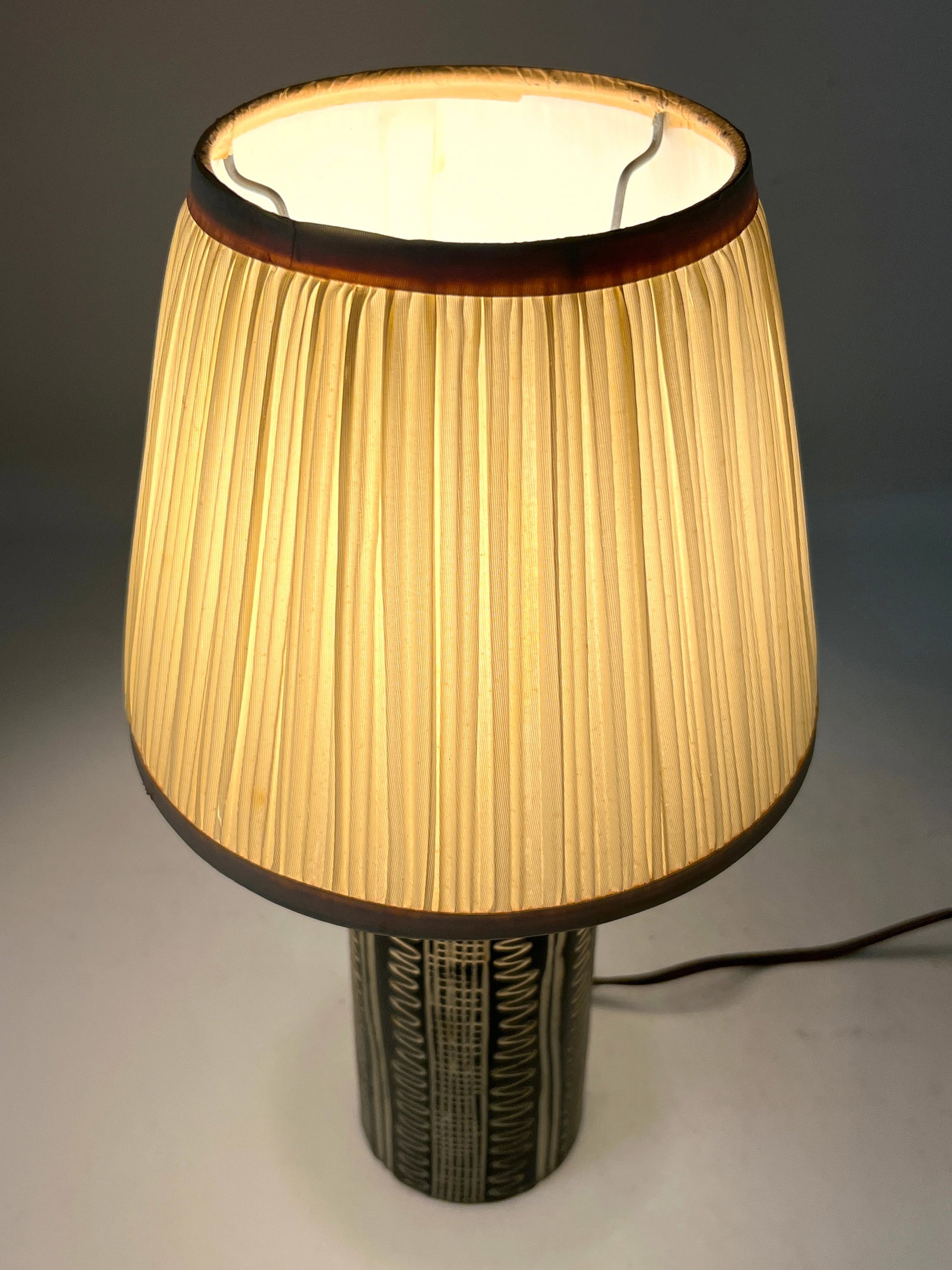Small Gordon and Jane Martz Attributed Table Lamp. - 3