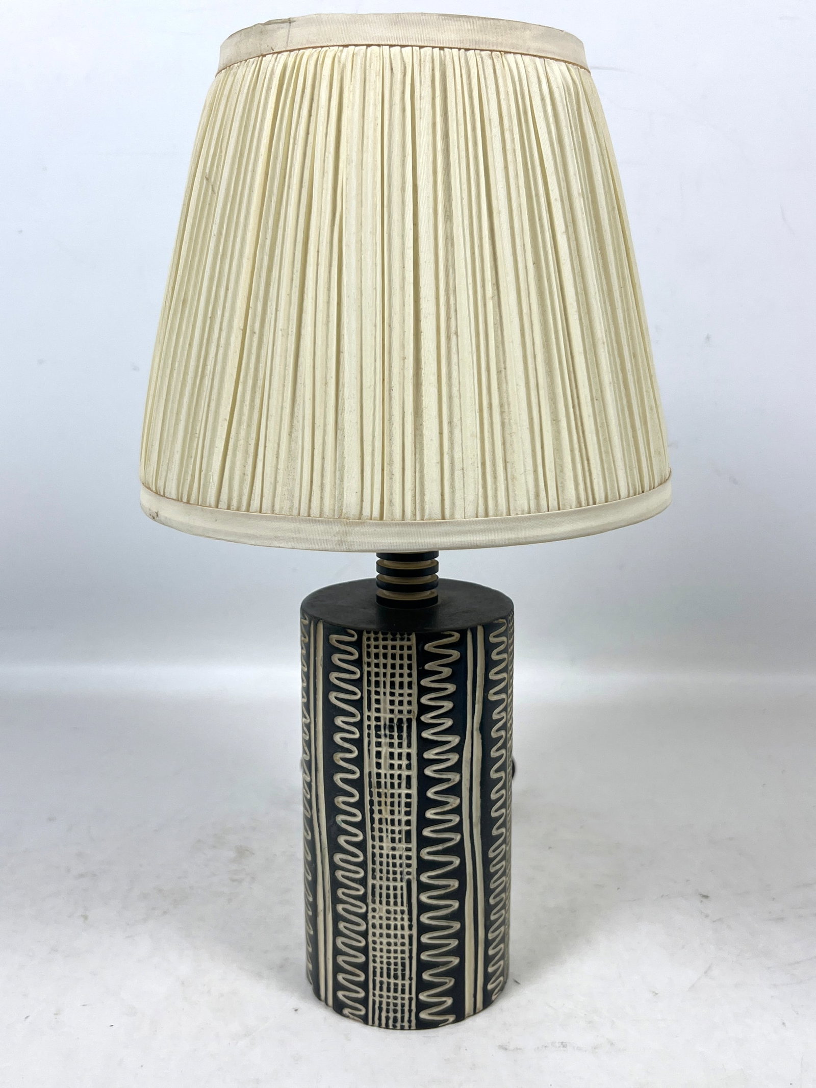 Small Gordon and Jane Martz Attributed Table Lamp. - 4