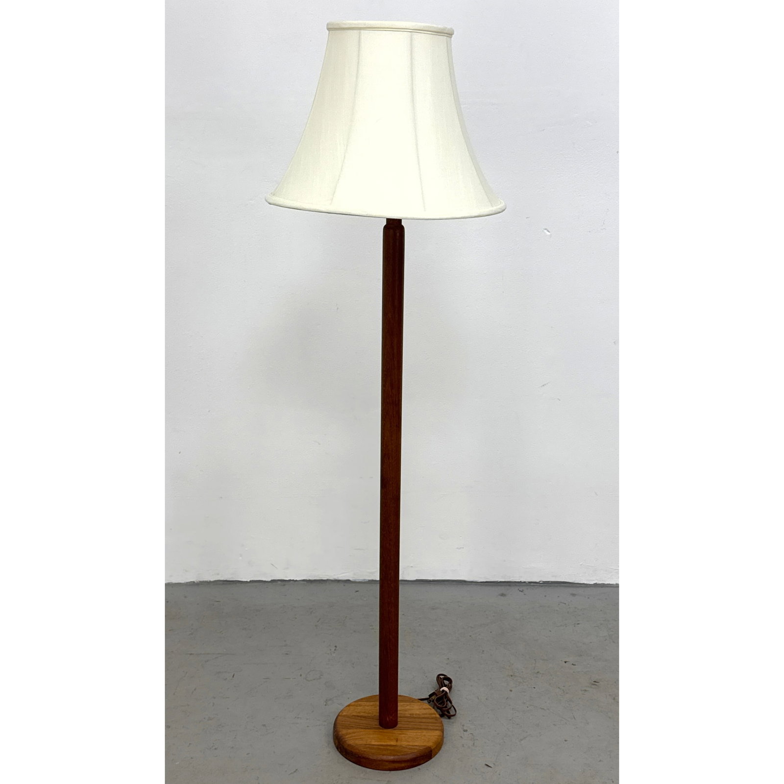 Danish Modern Teak Floor Lamp. (1 of 7)