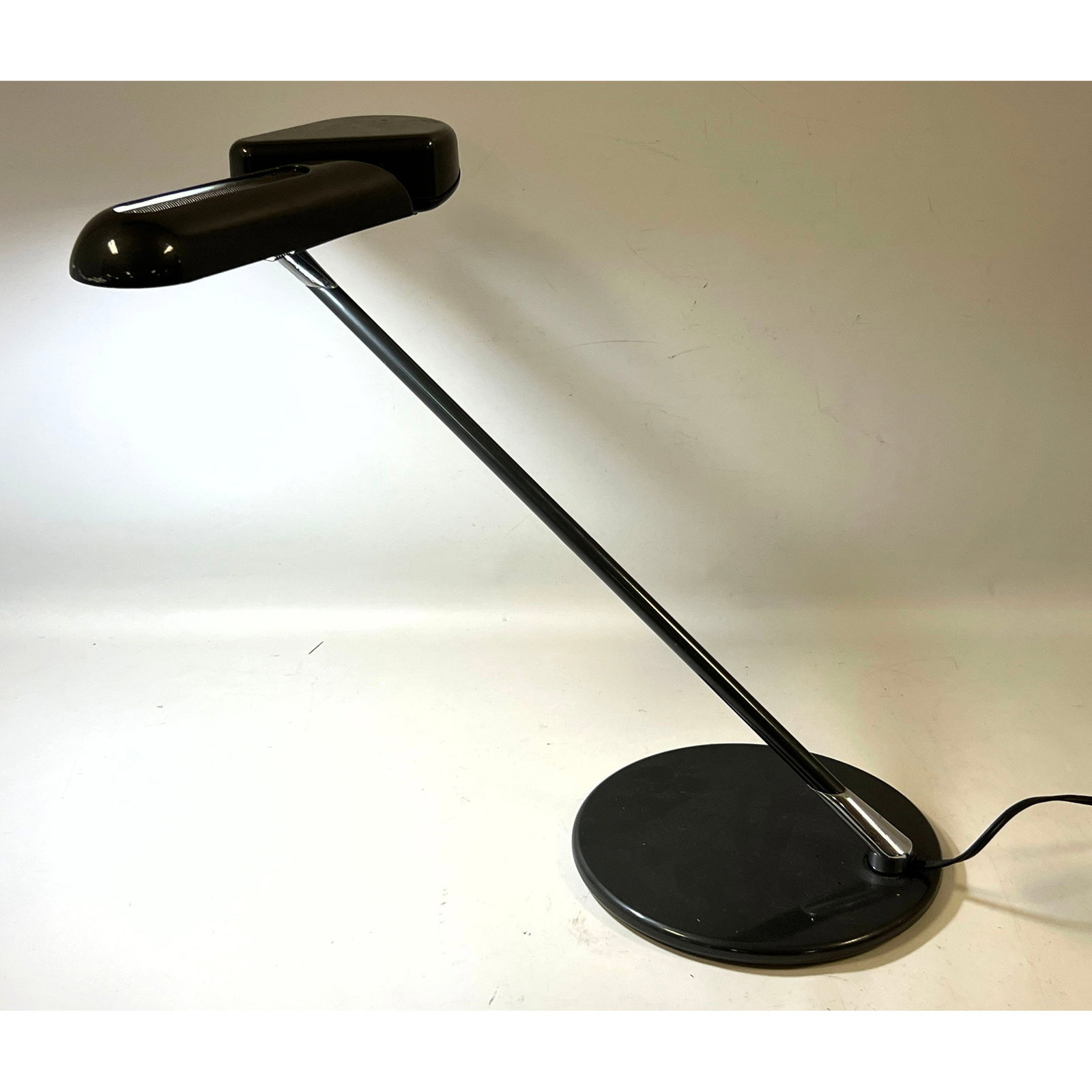 Bruno Gecchelin for Arteluce Ring A400 Adjustable Black Desk Lamp Licensed by Atelier International (1 of 15)