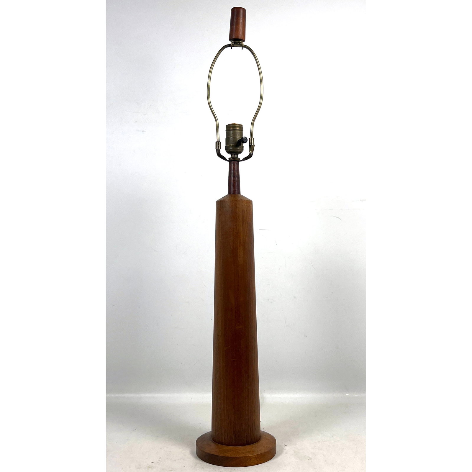 Danish Modern style minimalist solid teak table lamp with tapered column and matching teak finial: Danish Modern style minimalist solid teak table lamp with tapered column and matching teak finial Dimensions: Height: 32.75 inches, Width: 5.5 inches, Depth: 5.5 inches. --- US Packing and Shipping ch