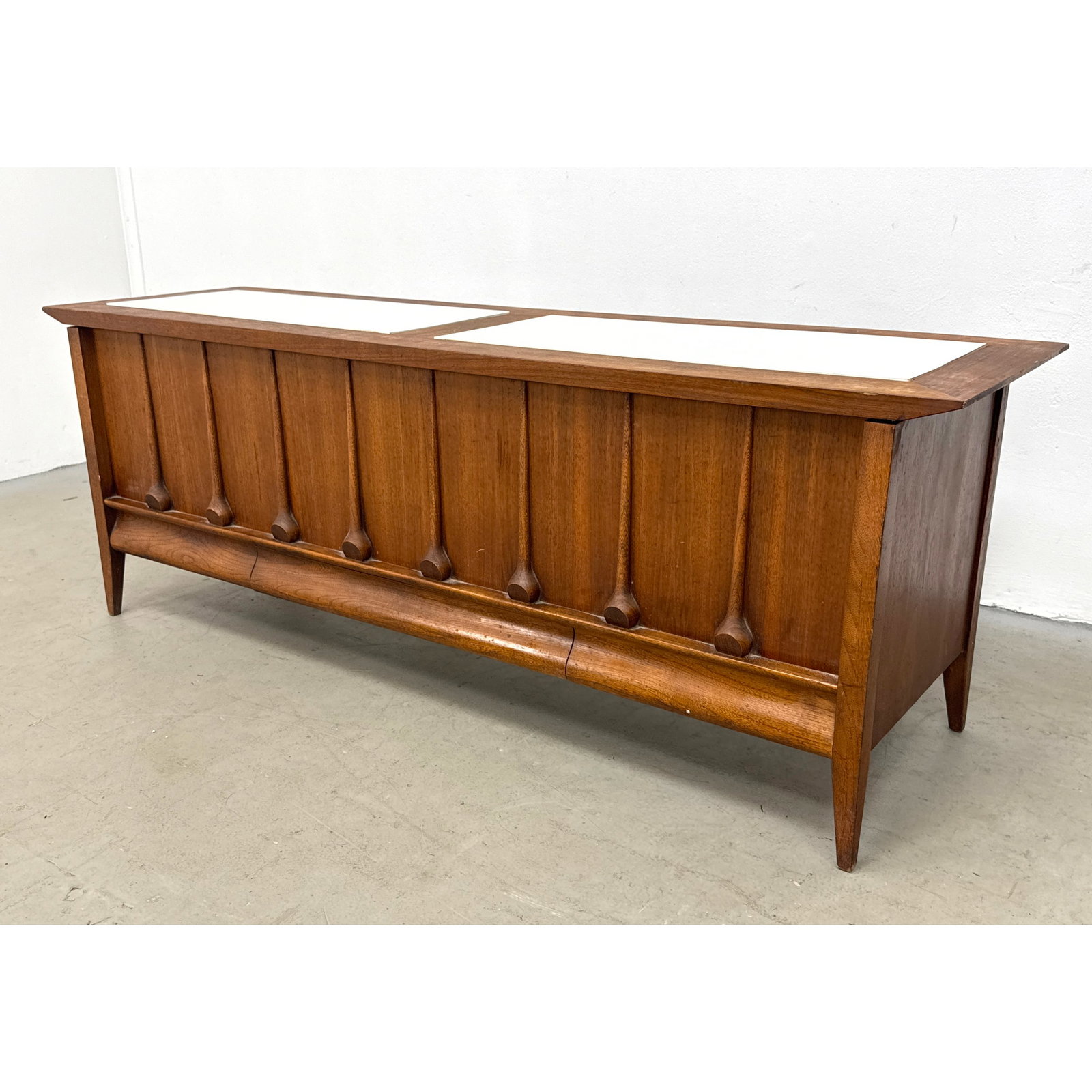 Lane Furniture Perception Series Cedar Lined Storage Chest Designed by Warren Church with White Lami (1 of 13)