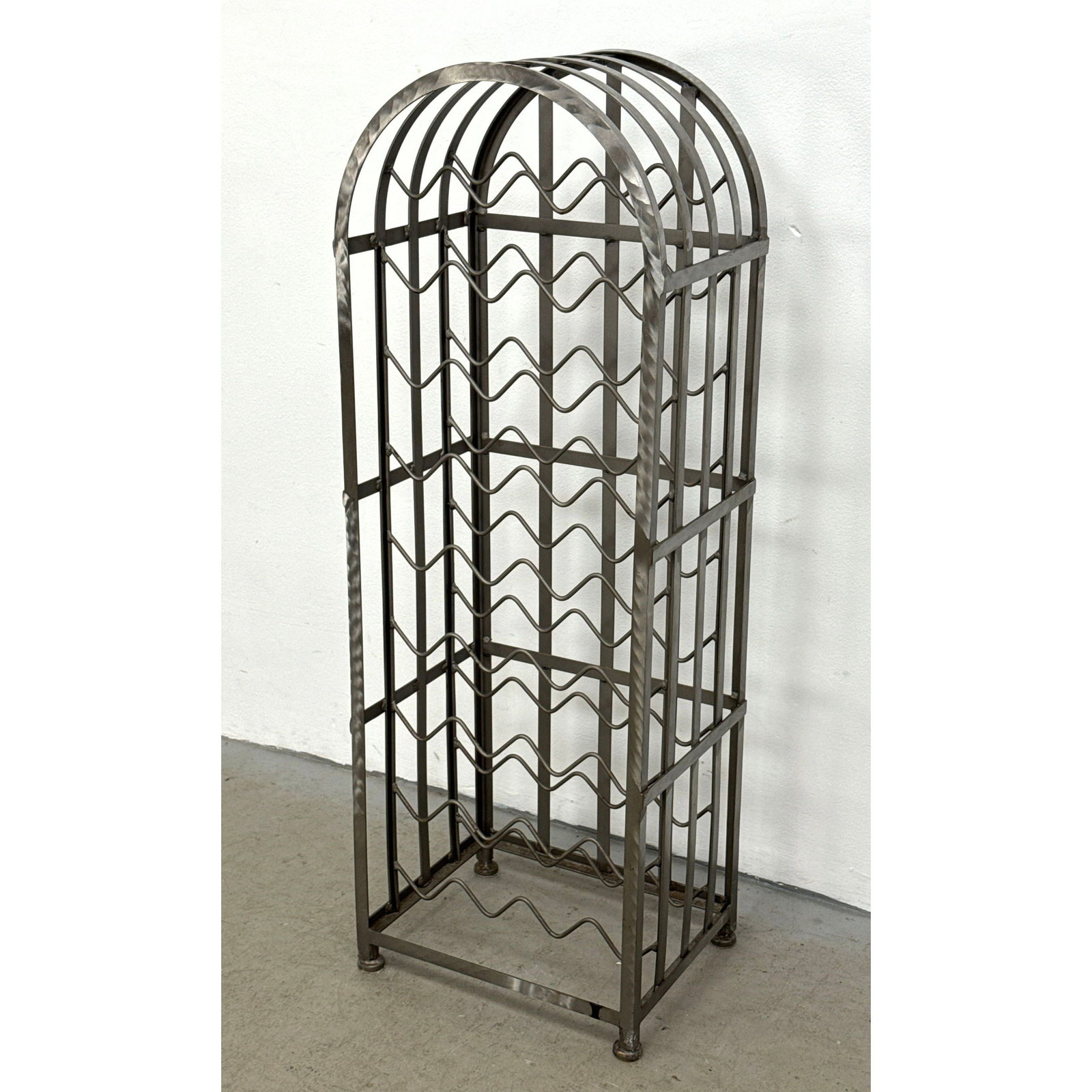 Kedco Spacemaker Equipment Inc Freestanding Industrial Metal 8 Tier Arched Wine Rack with Wavy Wire (1 of 12)