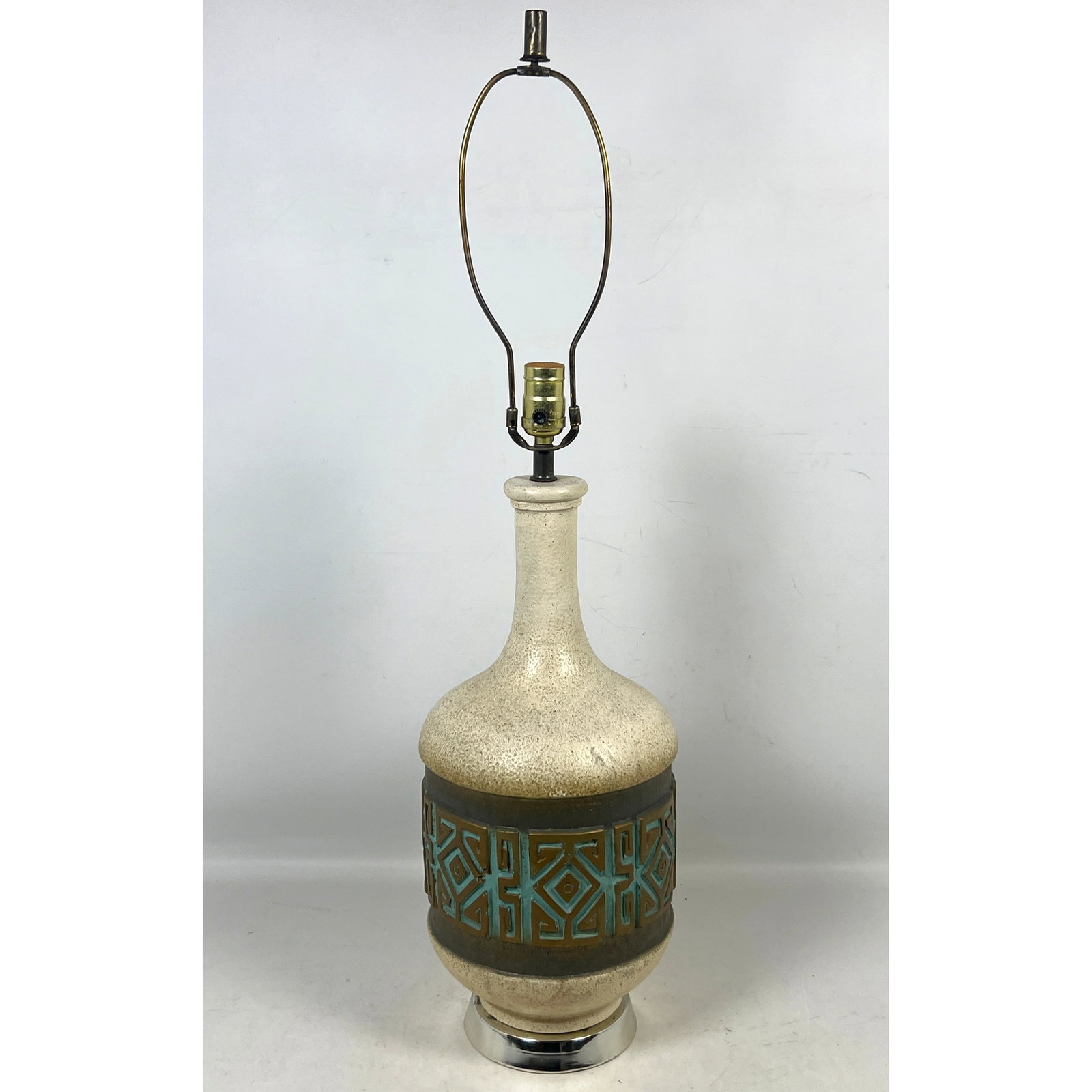 California Originals ceramic table lamp with geometric relief band and turquoise verdigris accents M (1 of 11)
