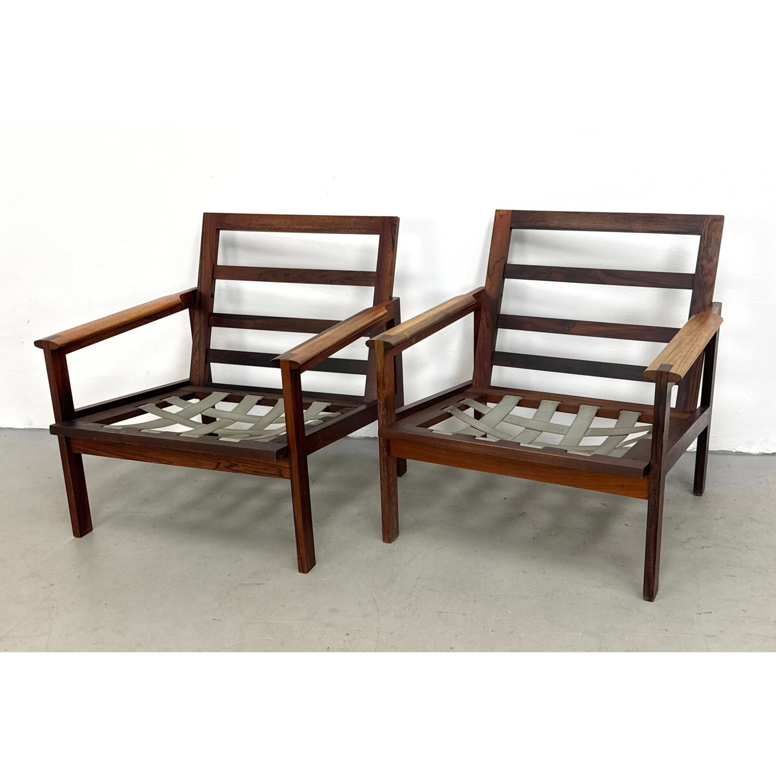 Pair of Illum Wikkelso for Niels Eilersen Capella Rosewood Lounge Chairs. Marked. (1 of 8)