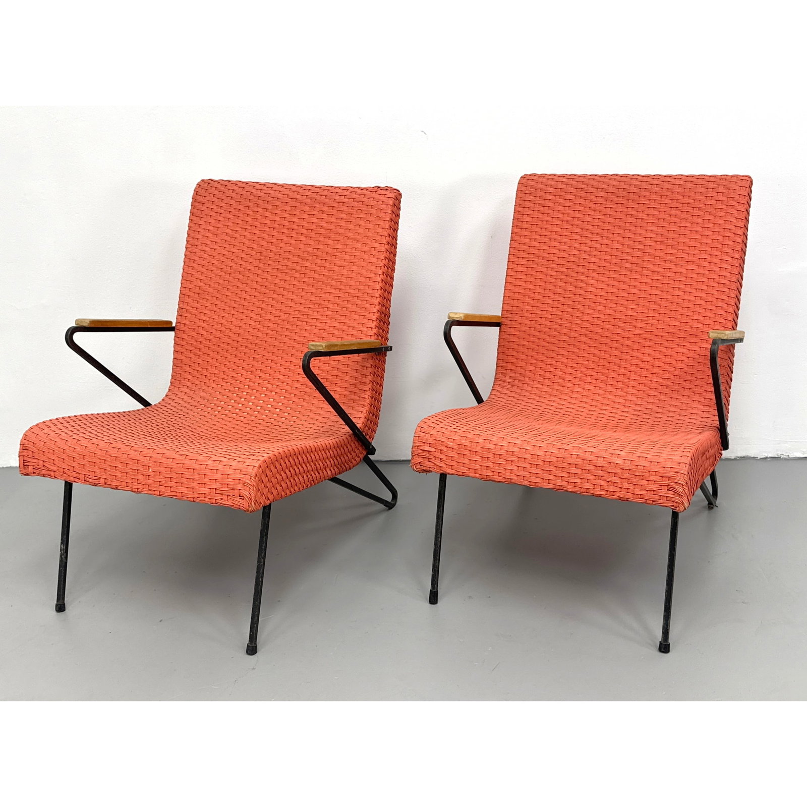 Pair Lloyds Heywood Wakefield wrought iron and wicker lounge chairs all original. Hard to find all o: Pair Lloyds Heywood Wakefield wrought iron and wicker lounge chairs all original. Hard to find all original. Dimensions: Height: 33.5 inches, Width: 24 inches, Depth: 29 inches. - Seat Height: 16 inch