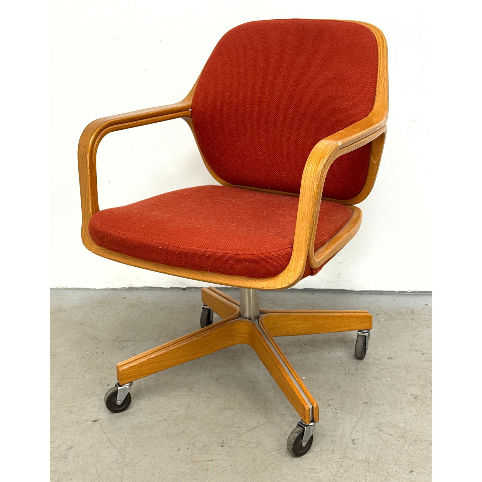 Don Petitt for Knoll Model 1105 Swivel Desk Chair (1 of 9)