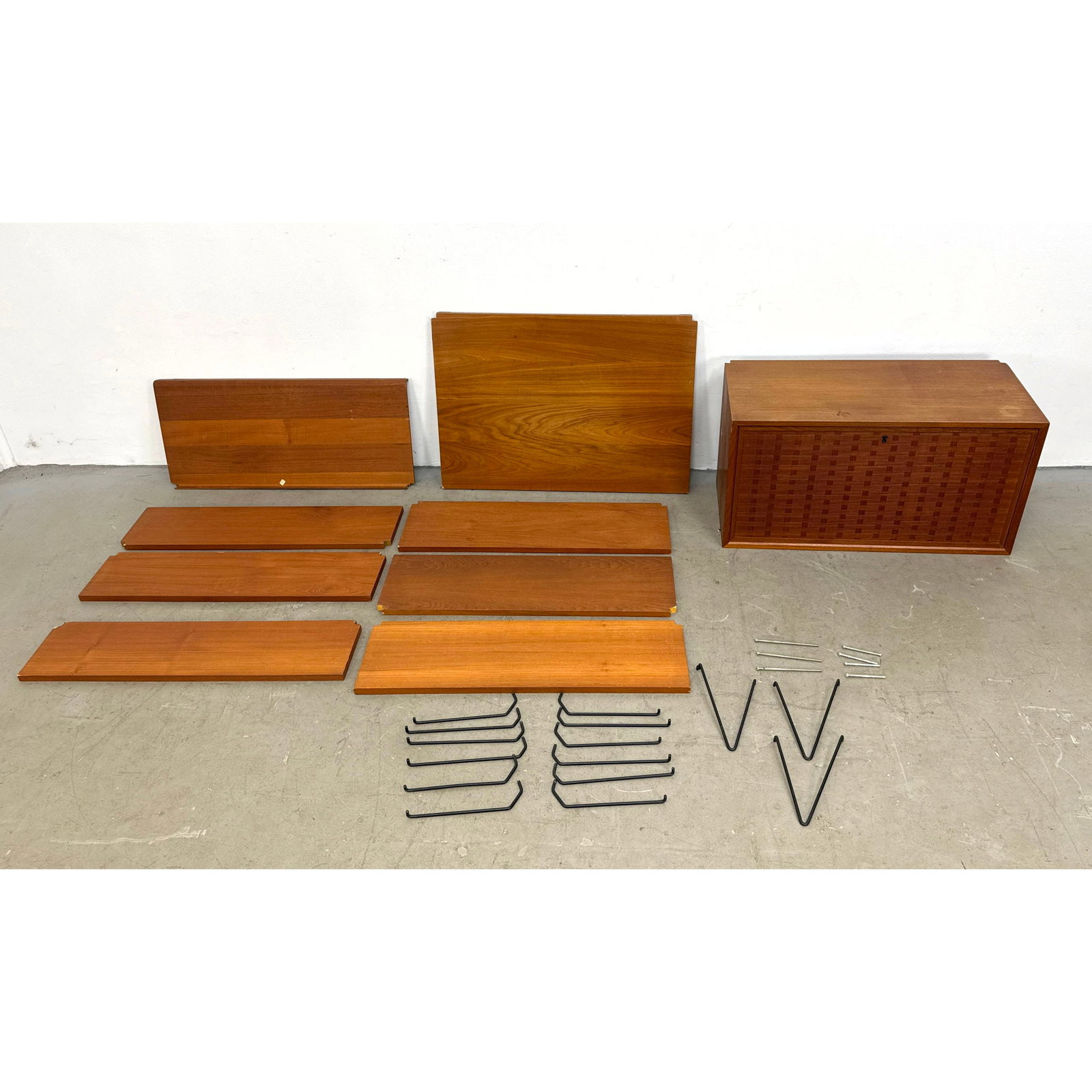Poul Cadovius Royal System Style Wall Unit accessories. (1 of 13)