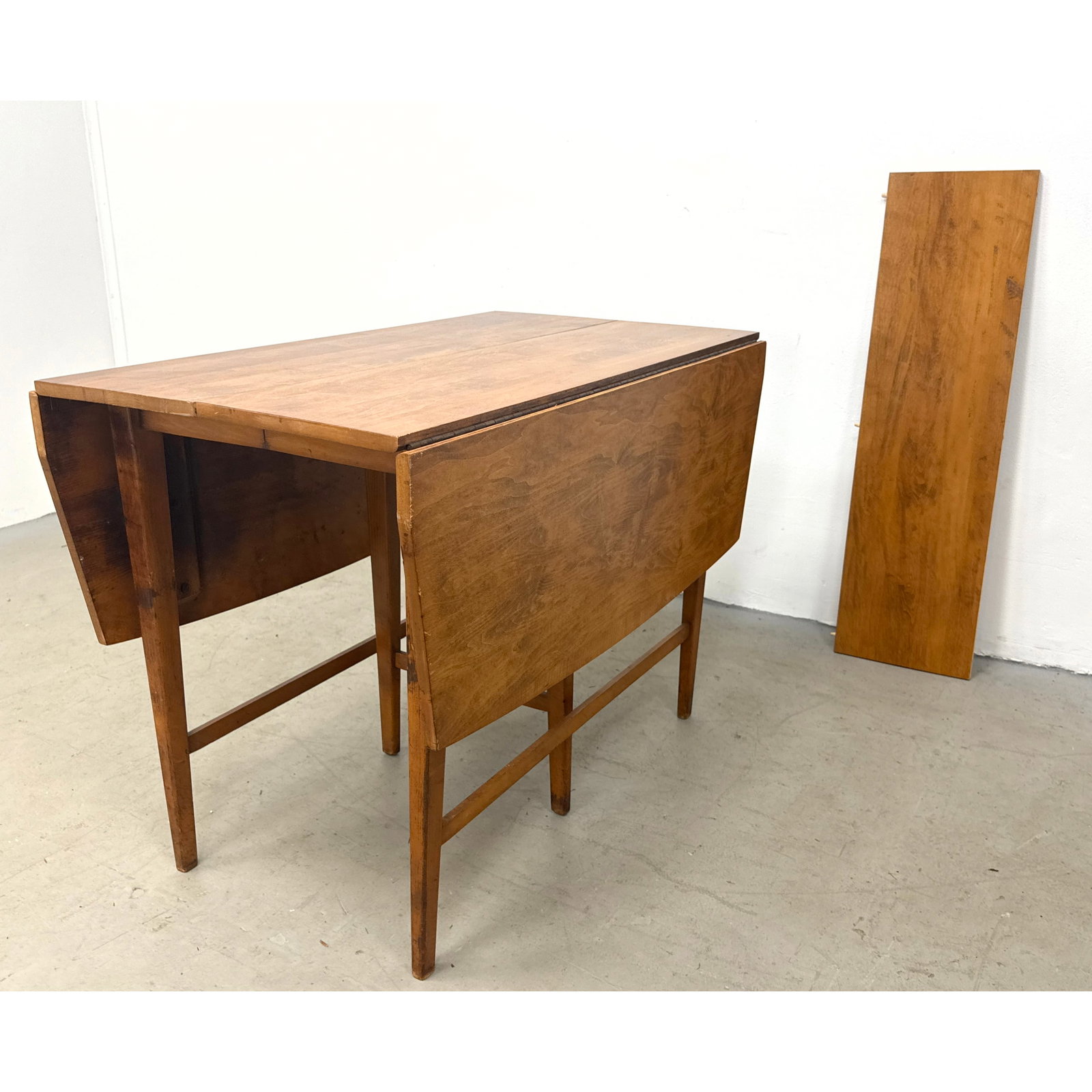 Attributed to Paul McCobb for Planner Group Mid Century Modern Drop Leaf Dining Table and 1 extensio (1 of 11)