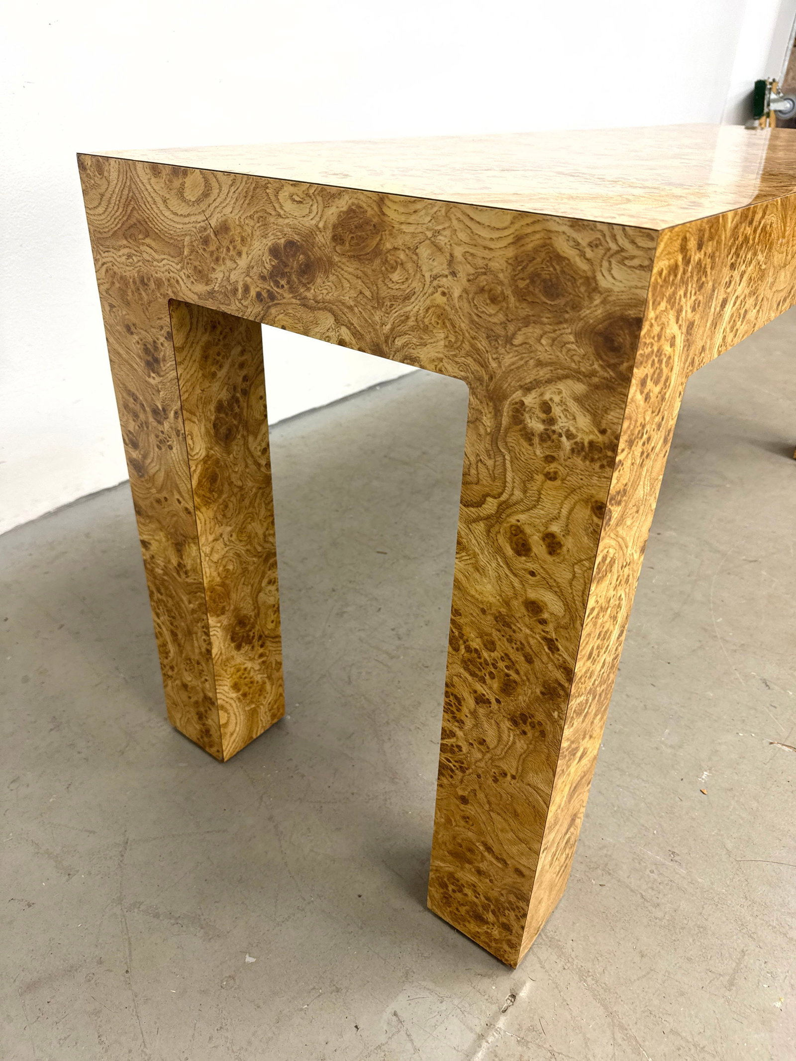 Burl laminate Parsons Style Console Table. dated 1978. - 4