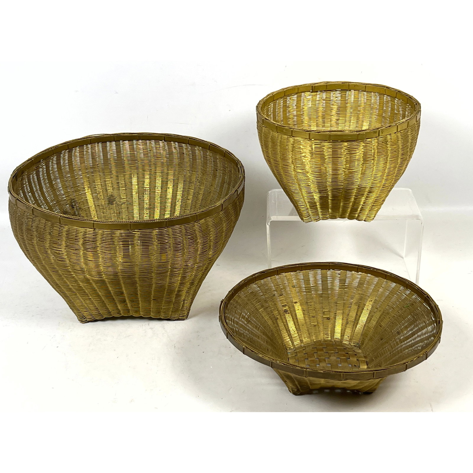 3pc Set Mid-Century Woven Brass Wire Graduated Baskets. French Gold Tone Style. (1 of 15)