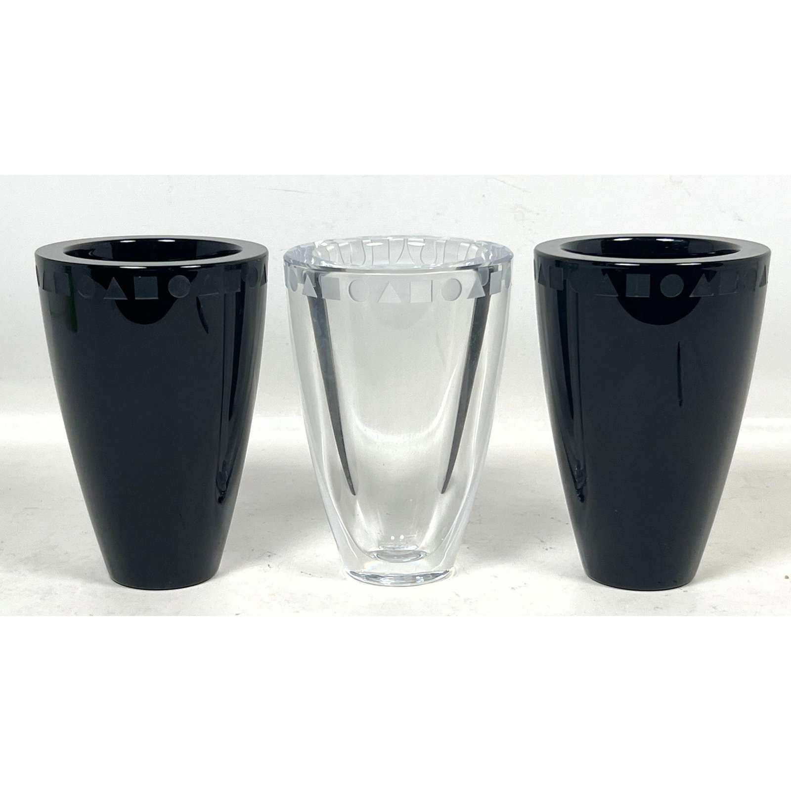 3pc Ward Bennett for Sasaki Japan Crystal Vases in Black and Clear with Frosted Geometric Rims (1 of 12)