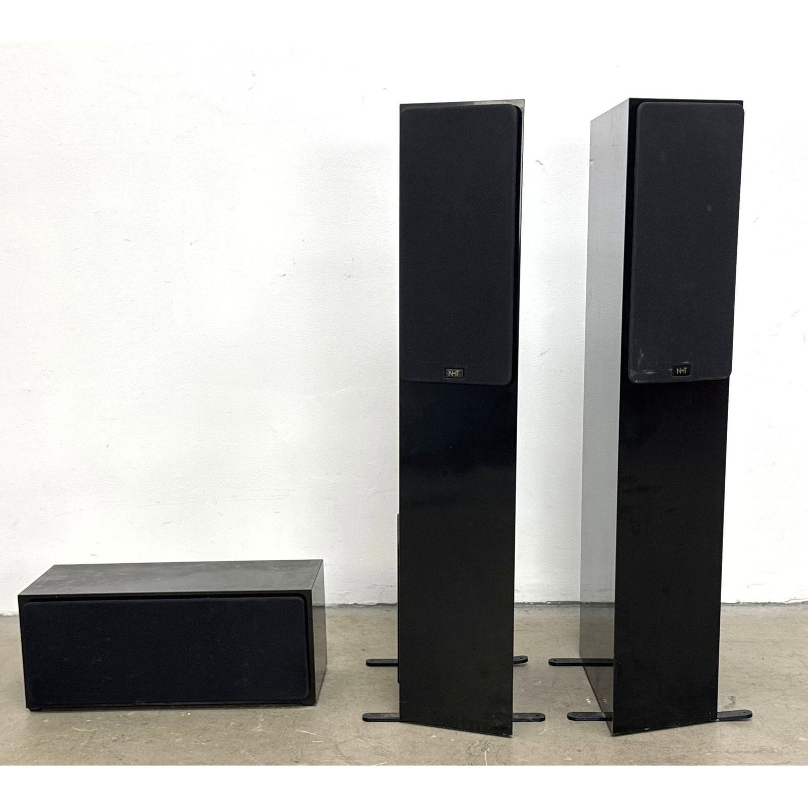 3pc NHT Speaker Set including Model 2.5 Floor Standing Towers and VS-2 Center Channel Speaker. Gloss (1 of 17)