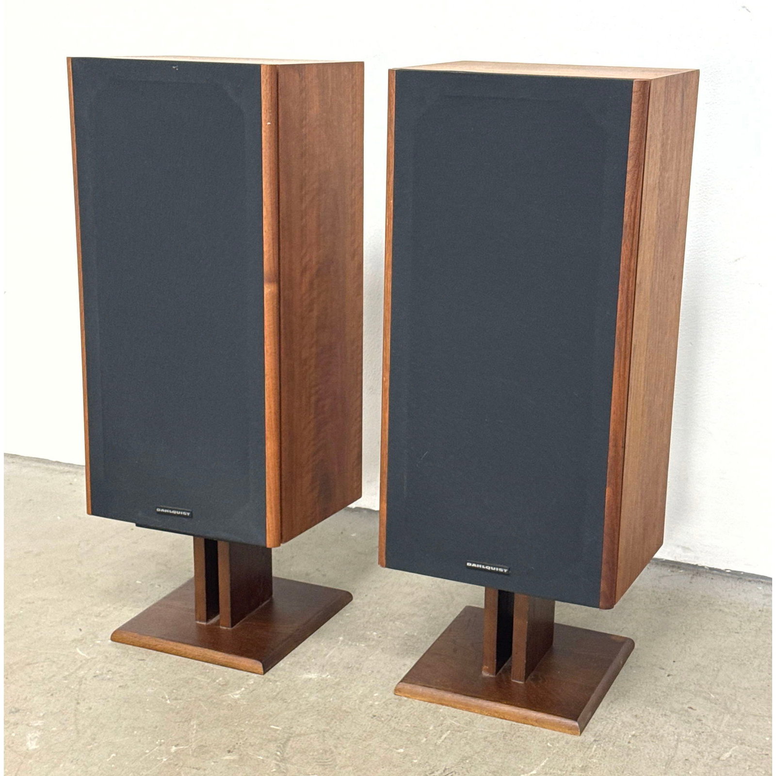 Pair of Dahlquist M905 3 Way Floor Standing Speakers with Matching Pedestal Stands Walnut Wood Venee (1 of 12)