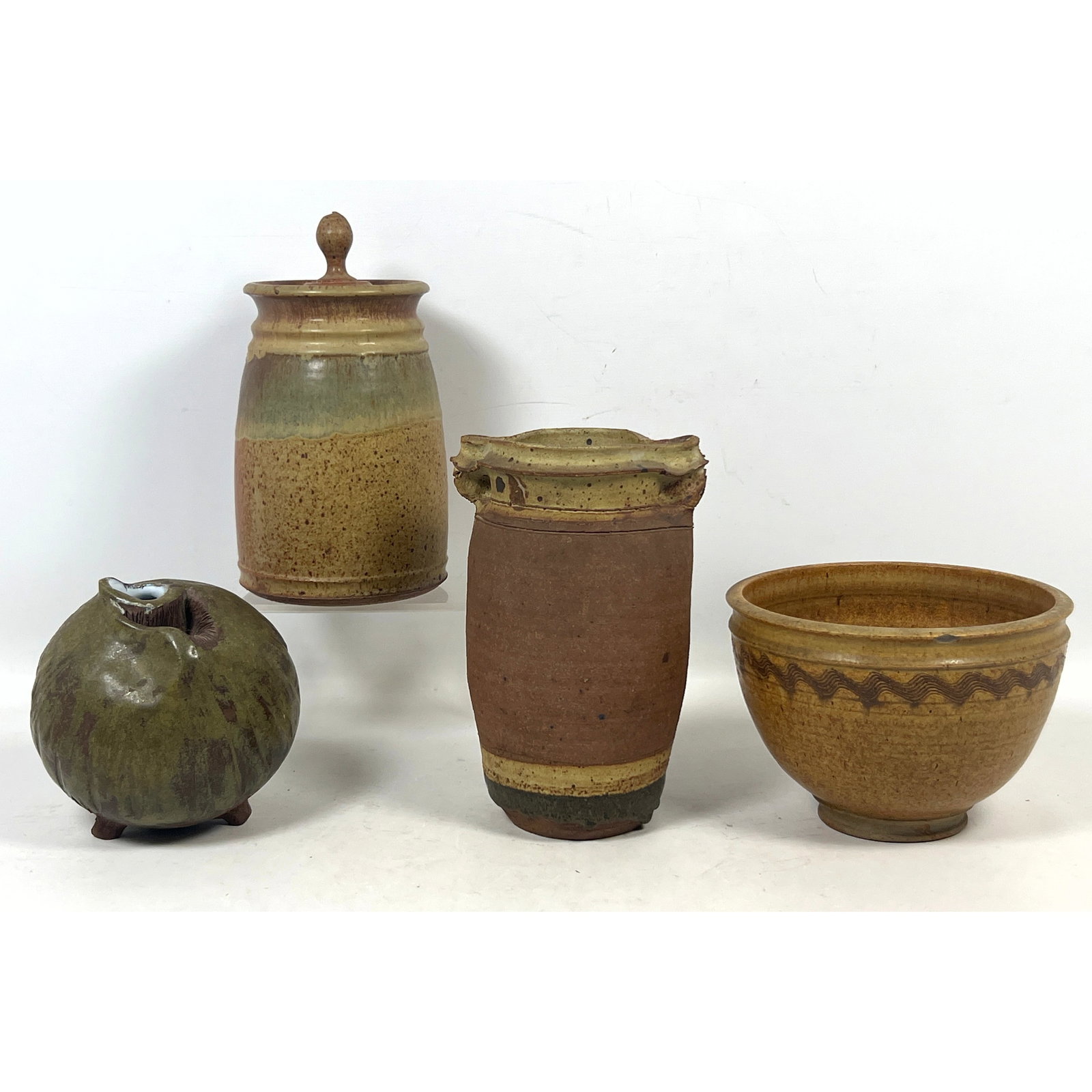 4pcs ceramic collection with Jessiman and Wil D Smith includes a pitcher with lid attributed to John (1 of 20)