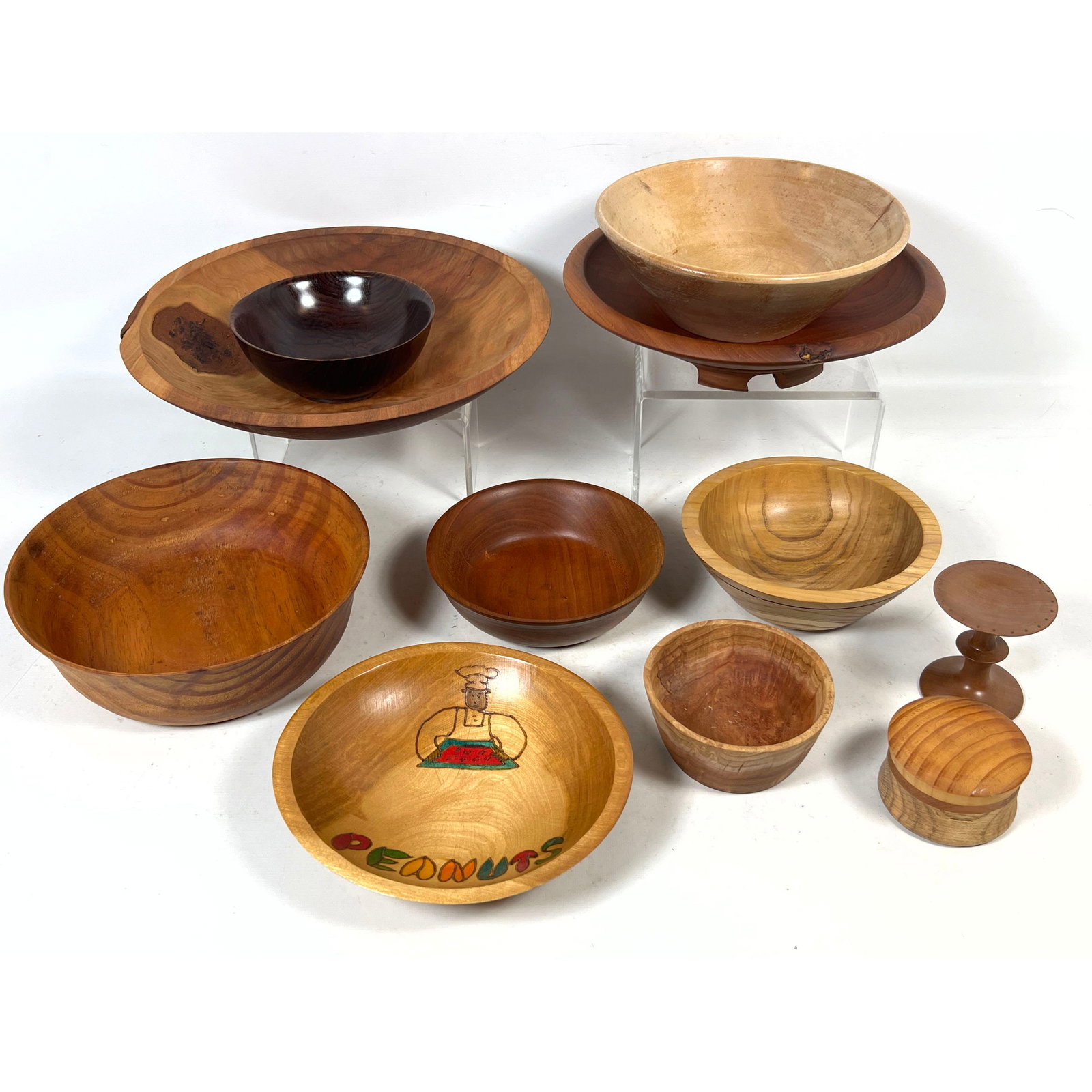 Large lot Artisan Hand Turned Wood Bowls and Vessels featuring Carol Ford Ron Clark Holland Bowl Mil: Large lot Artisan Hand Turned Wood Bowls and Vessels featuring Carol Ford Ron Clark Holland Bowl Mill and Salisbury Artisans Dimensions: Height: 2.5 inches, Width: 13 inches, Depth: 13 inches. --- US 