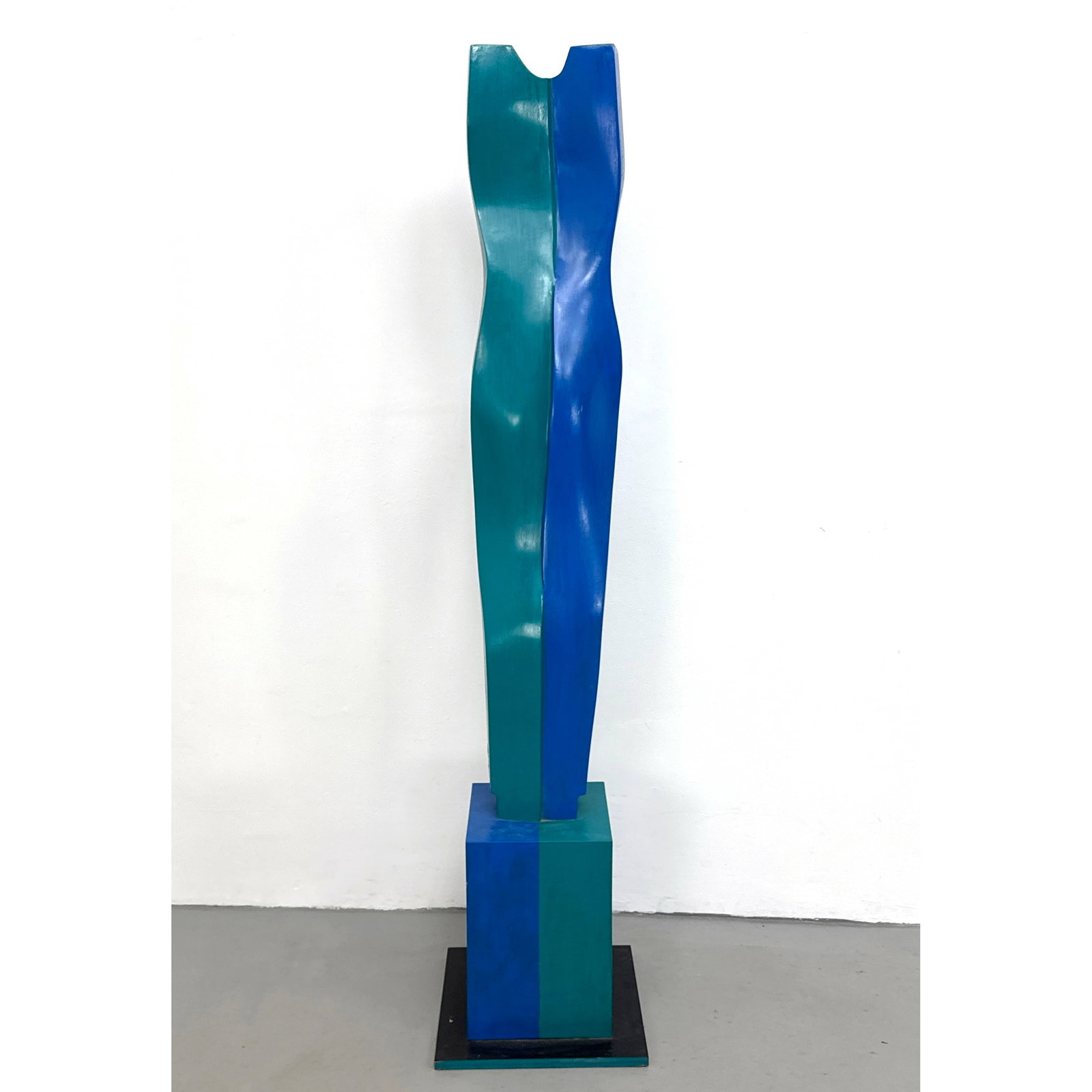 Tall Gerald DiGiusto Abstract Christina Figural Painted wood Sculpture. 1982 Unsigned. - - Gerald D: Tall Gerald DiGiusto Abstract Christina Figural Painted wood Sculpture. 1982 Unsigned. - - Gerald DiGiusto was born June 30, 1929 in New York City, the son of immigrant Italian and Jewish parents. He 