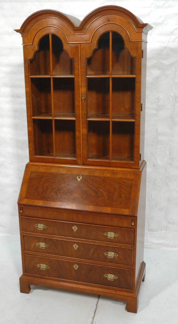 HENREDON Two Door Secretary Desk. Double Arched c