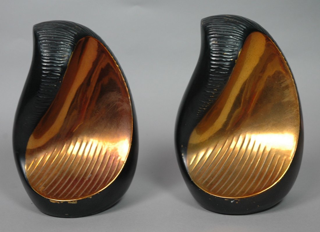 BEN SEIBEL for JENFRED Brass Metal Bookends Flame: BEN SEIBEL for JENFRED Brass Metal Bookends Flame form with black finish. Not marked. -- Dimensions: H: 7.5 inches: W: 5 inches: D: 4 inches --- US Shipping charge: $20