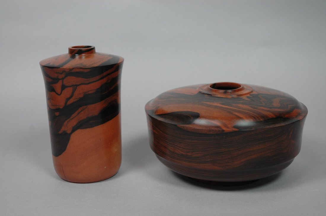 2pc American Studio Woodworker KVITKA Ebony Bowl.: 2pc American Studio Woodworker KVITKA Ebony Bowl. Low vase bowl signed & dated 1989, #85. Ebony vase signed 1991. -- Dimensions: H: 5.5 inches: W: 4 inches --- US Shipping charge: $35
