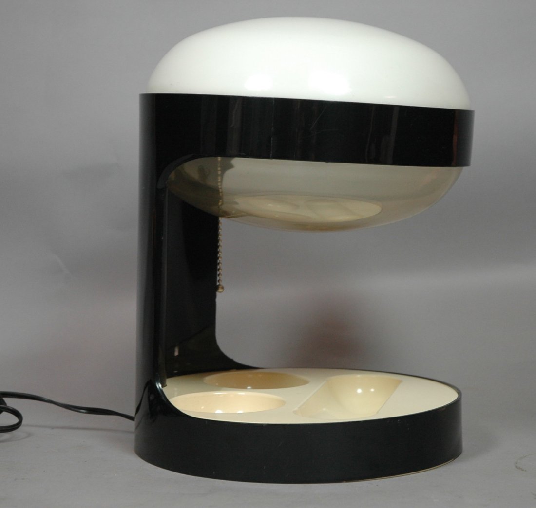 KARTELL Italian Plastic Table Lamp. Black & Cream: KARTELL Italian Plastic Table Lamp. Black & Cream color hard [plastic lamp. Marked. -- Dimensions: H: 13 inches: W: 10 inches: D: 10 inches ---