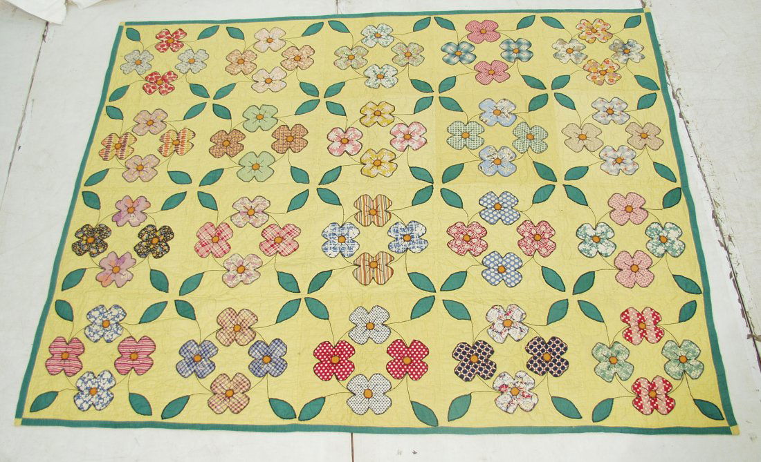 Large Vintage Quilt. Yellow Background with Appli: Large Vintage Quilt. Yellow Background with Appliqué Flower & Leaf Design.-- Dimensions: H: 82 inches: W: 69 inches --- US Shipping charge: $20