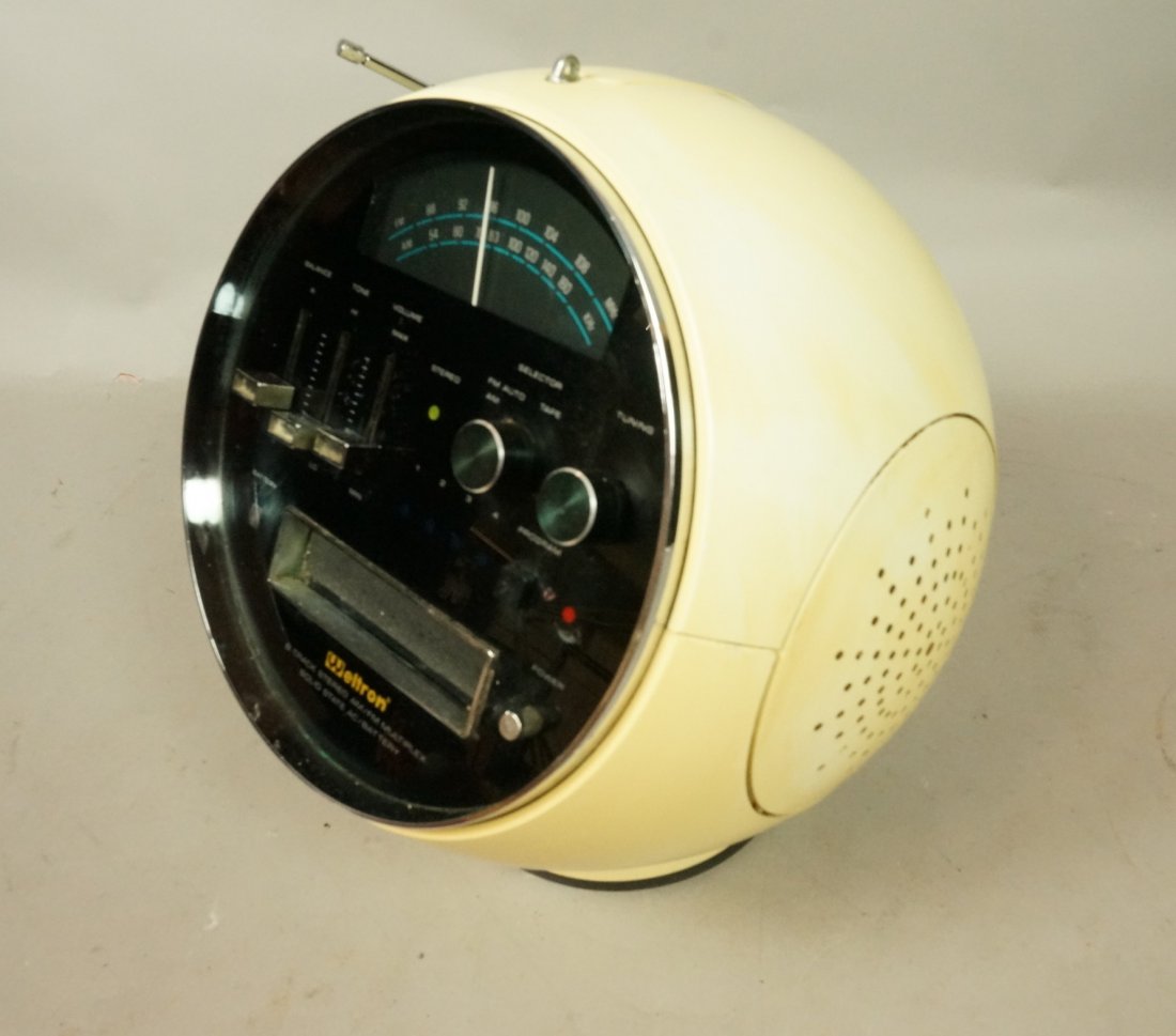 WELTRON 8 Track Player. Modernist Sphere Form Whi: WELTRON 8 Track Player. Modernist Sphere Form White Plastic. Model 2001.-- Dimensions: H: 12 inches: W: 12 inches ---