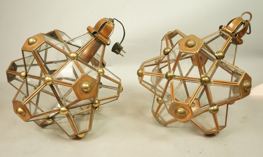 Pr HECTOR AGUILAR Copper & Brass Hanging Pendant: Pr HECTOR AGUILAR Copper & Brass Hanging Pendant Lights. Glass panels. 3D Star Form. Marked. Hecho en Mexico Taller Borda; HA.-- Dimensions: H: 15 inches: W: 11 inches --- US Shipping charge: $50