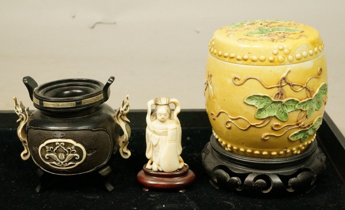 3pcs Asian Lot - Porcelain Lidded Jar, Ivory Netsuke: 3pcs Asian Lot. Porcelain Lidded Jar, Ivory Netsuke, Small handled urn.-- Dimensions: H: 4.5 inches: W: 3.75 inches --- US Shipping charge: $35
