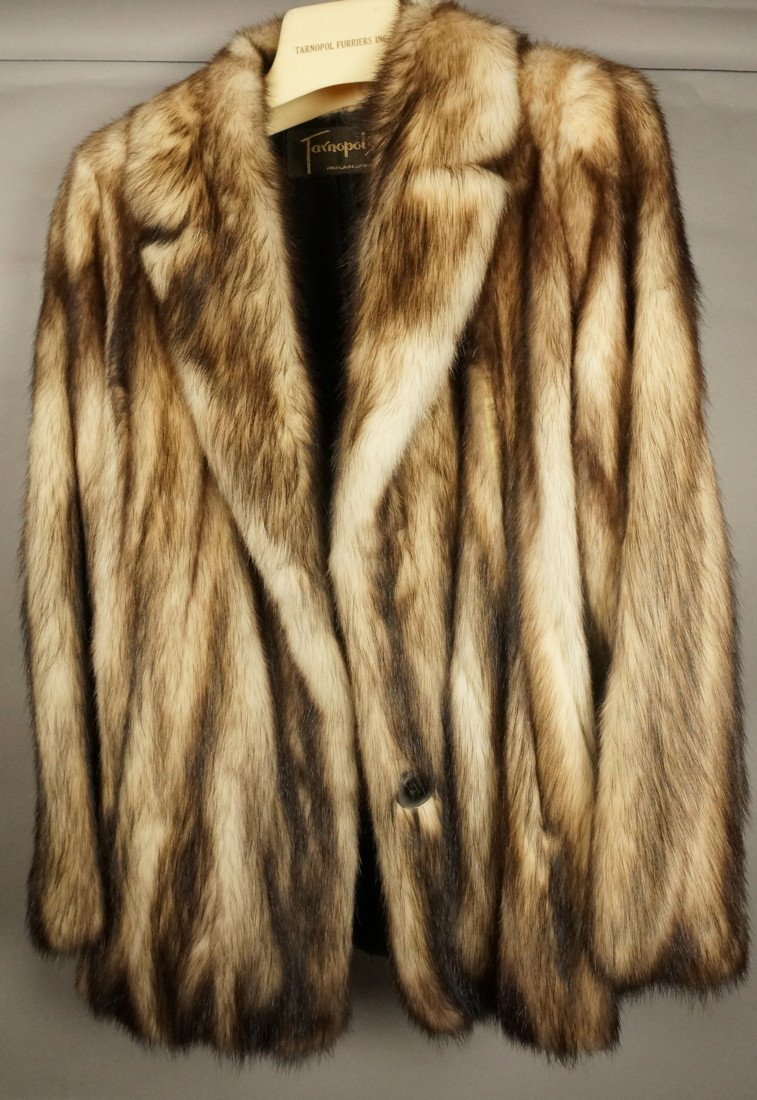 Vintage Tarnopol's Fur Jacket Coat. Mother of pe: Vintage Tarnopol's Fur Jacket Coat. Mother of pearl buttons.-- Dimensions: --- US Shipping charge: $35