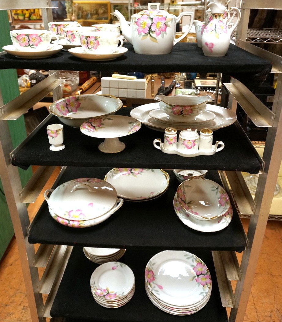 50pcs Noritake Azalea China. Covered bowl, teapo: 50pcs Noritake Azalea China. Covered bowl, teapot, creamer, sugar, condiment, platters, Cups, saucer, Plates, Gravy, and more. -- Dimensions: ---