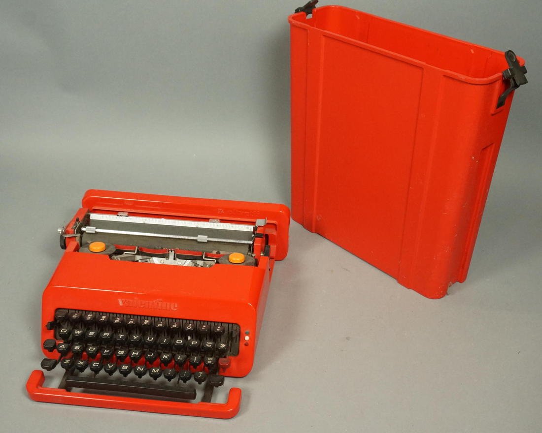 Red ETTORE SOTTSASS Valentine Typewriter. Olivett: Red ETTORE SOTTSASS Valentine Typewriter. Olivetti molded plastic typewriter. Case. -- Dimensions: H: 4.5 inches: W: 14 inches: D: 14 inches --- US Shipping charge: $35