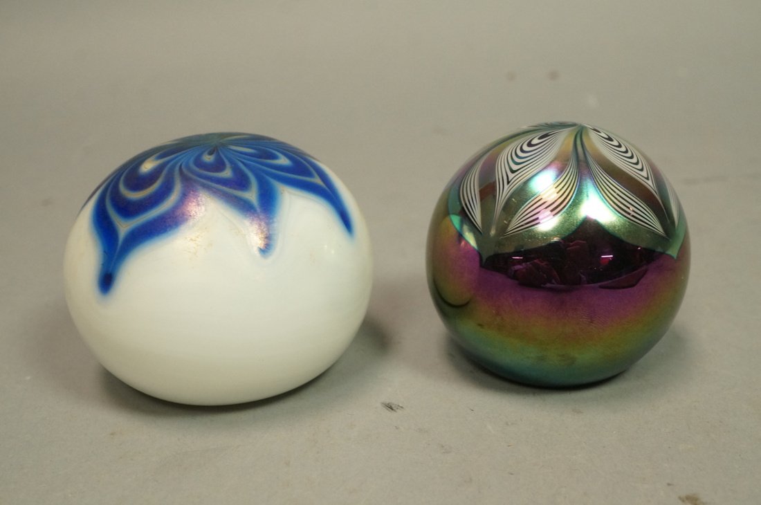 2pc Art Glass American Studio Paperweights. 1. CH: 2pc Art Glass American Studio Paperweights. 1. CHARLES LOTTON Blue pulled feather on white, signed. 2. STUART ABELMAN Iridescent glass with pulled petal design. signed abelman 3FT 191/1500. 1995-- Dim