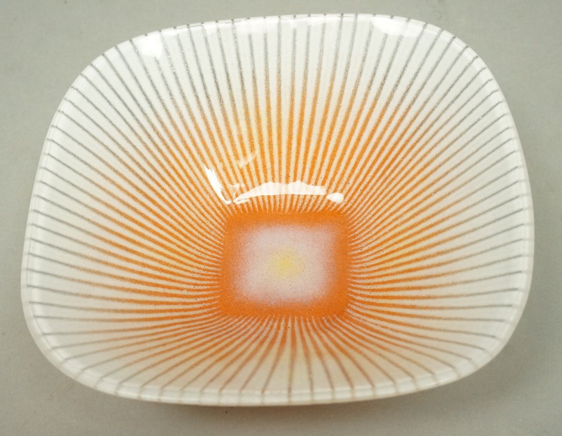 MAURICE HEATON Art Glass Bowl American Studio. Sq: MAURICE HEATON Art Glass Bowl American Studio. Squared Bowl with ribbed design. Marked. -- Dimensions: H: 2.25 inches: W: 7 inches: D: 7 inches --- US Shipping charge: $35