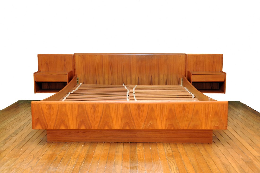 Komfort Queen size teak platform bed with 2 hanging: Komfort Queen size teak platform bed with 2 hanging night stands. -- Dimensions: ---