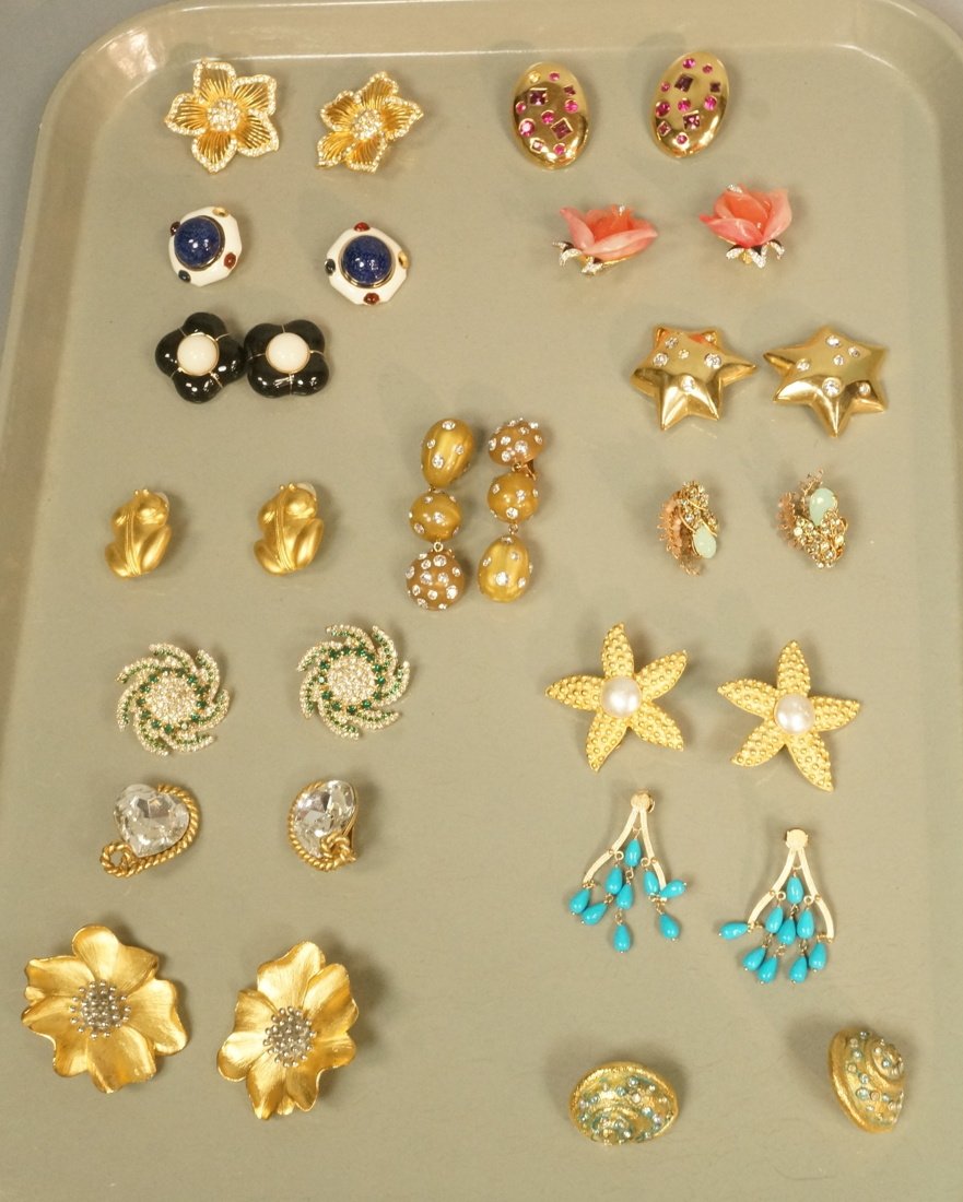 15pr Costume designer earrings. Mostly clip on. I: 15pr Costume designer earrings. Mostly clip on. Includes KJL frogs & flowers. 2pr CINER. YSL. KENNETH LANE Pink Roses. BARRERA Shells with stones-- Dimensions: --- US Shipping charge: $9