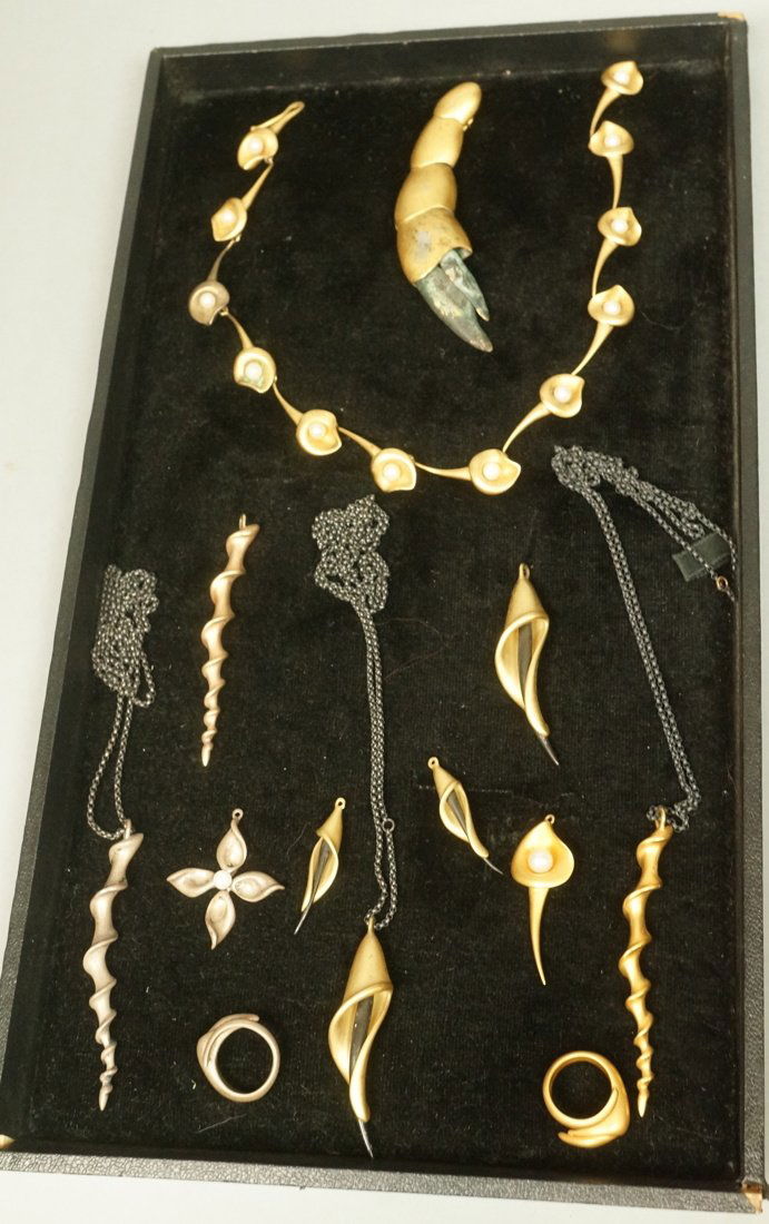 C ANDERSEN Signed Jewelry. Contemporary. Gold ton (1 of 5)