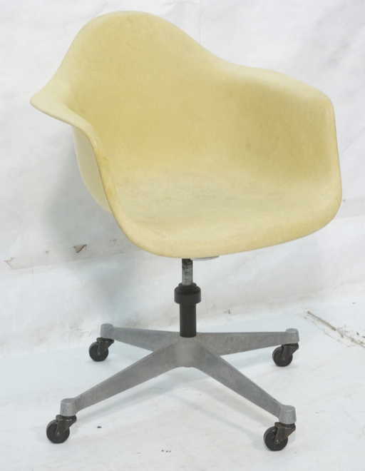 Eames Office Shell Chair Pale Yellow Fibergl