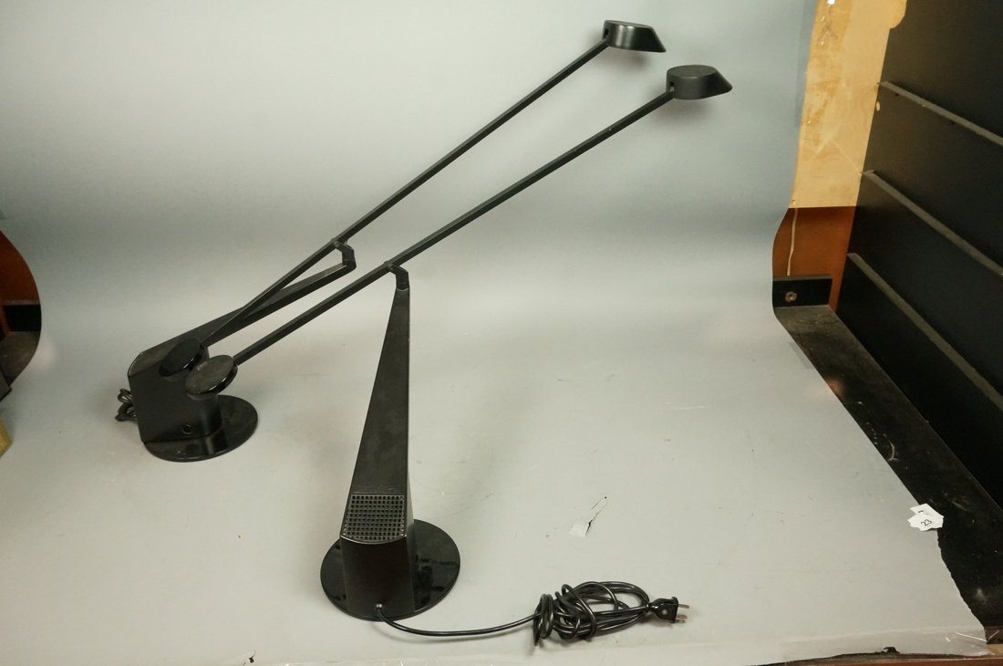 Pai r R. Bonetto Guzzini Counter Balance Lamps. (1 of 9)