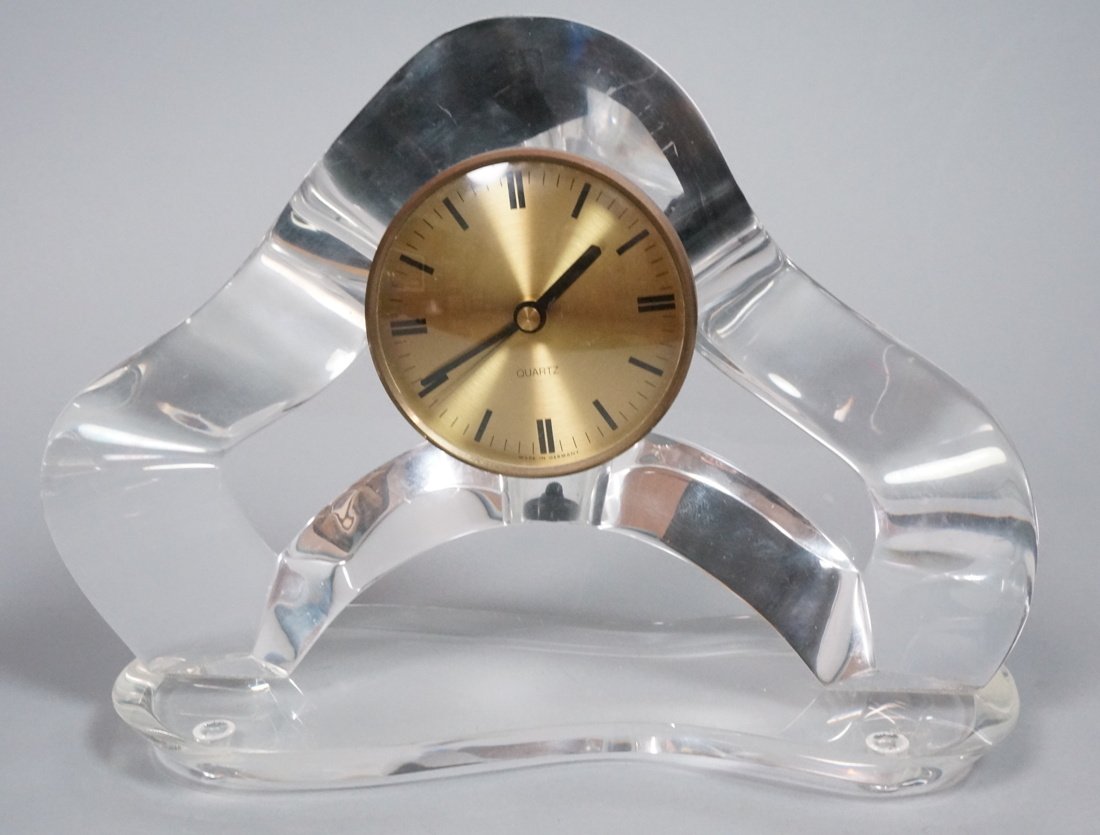 VAN TEAL Modernist Freeform Lucite Table Clock. A (1 of 9)