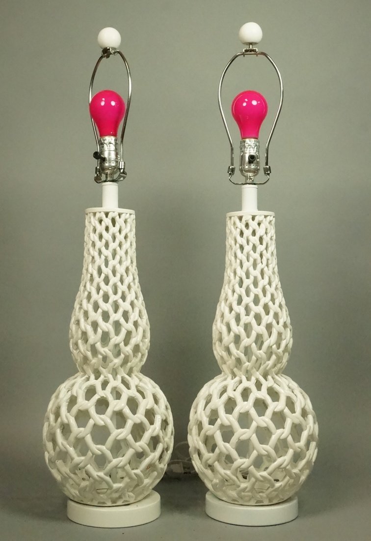 Pr Contemporary Table Lamps. White plastic in mol (1 of 4)