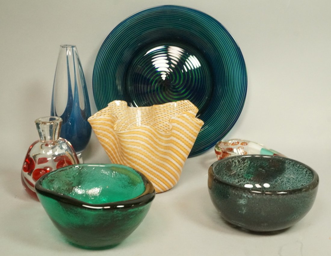 7pc Glass Table Top Items. 2 Vases. 4 Bowls. Shal (1 of 8)