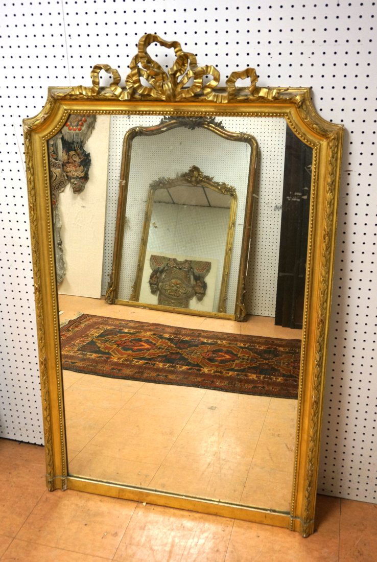 Gilt Wall Mirror with Fancy Crest. Ornate gilt ge (1 of 7)