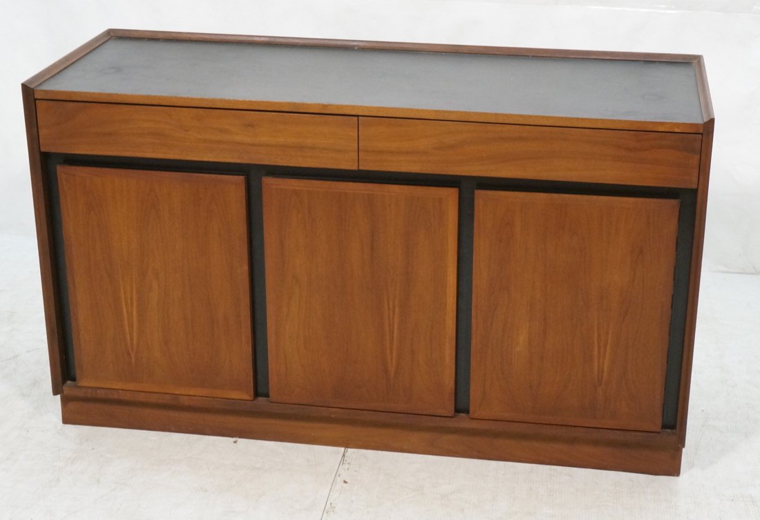 DILLINGHAM Natural Walnut Furniture Credenza Serv (1 of 8)