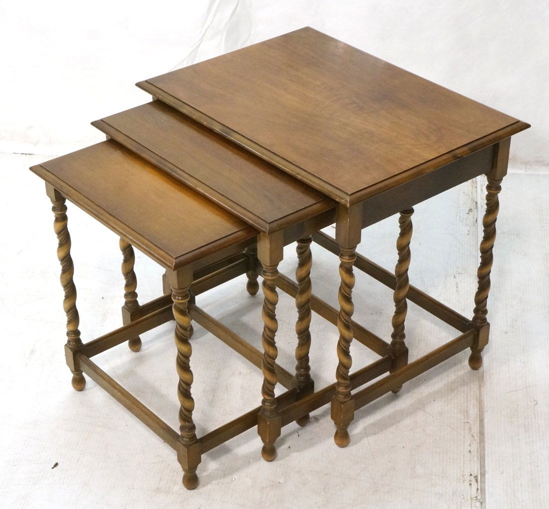 Set 3 Nesting Tables. Zeichen fur Qualitatsmobel. (1 of 5)