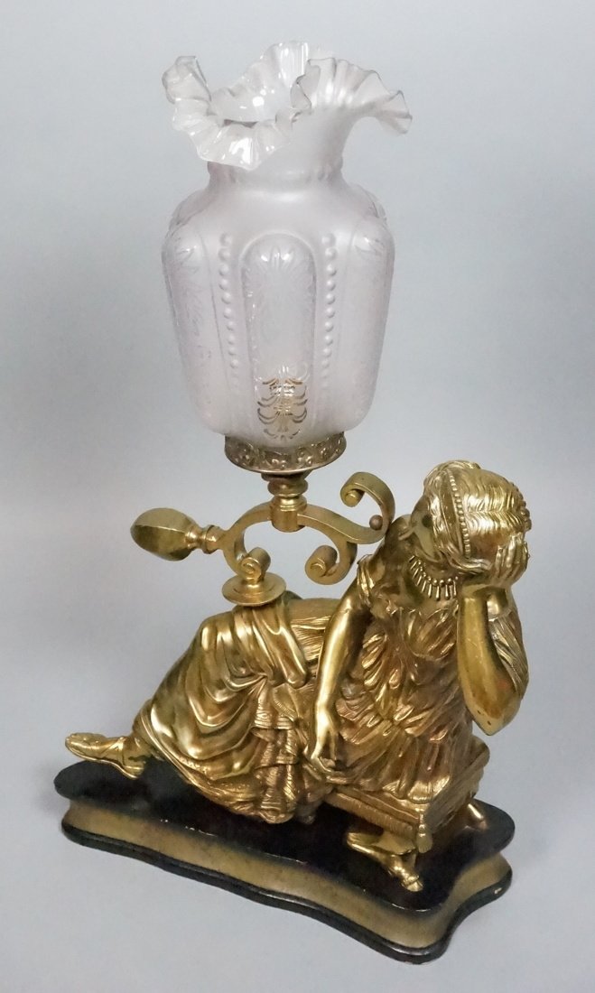 Vintage Figural Brass Table Lamp with Ruffled gla (1 of 8)