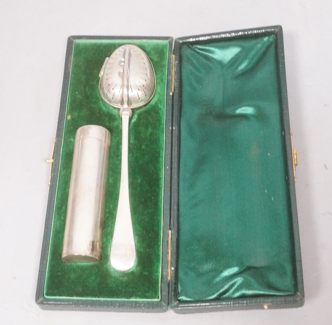 English Sterling Hallmarked Tea Infuser & Tea Hol (1 of 7)