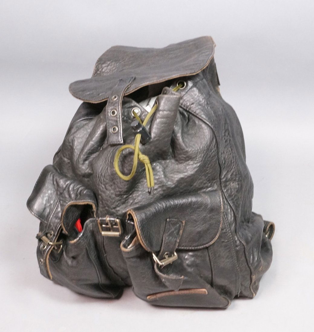 Vintage Leather AVIREX Flight Back Pack. USN US N (1 of 6)