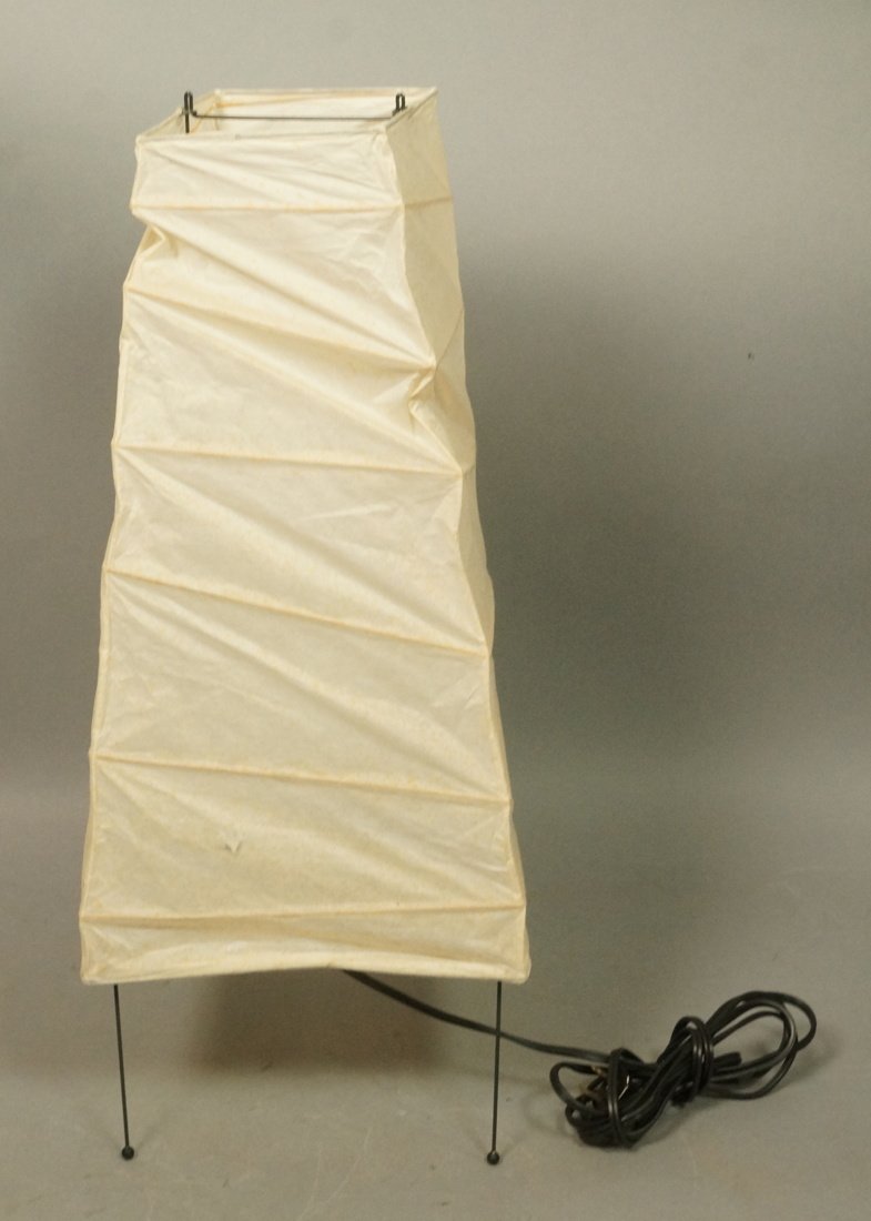 ISAMU NOGUCHI Tapered Paper Shade Table Lamp. Fou (1 of 6)