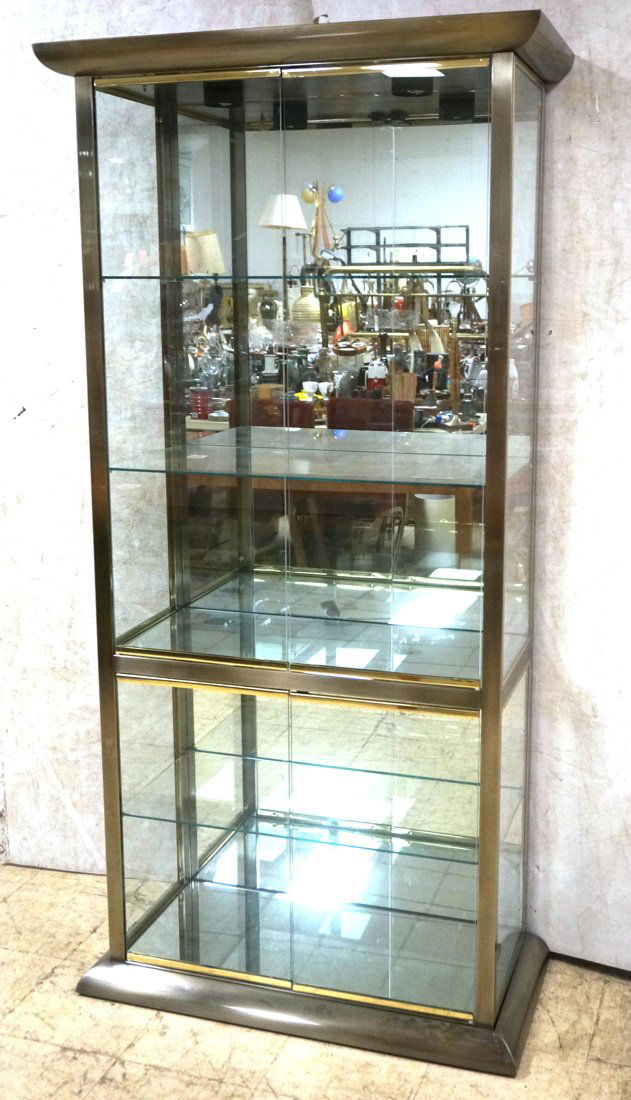 Mastercraft Style Display Cabinet.  Antiques bron (1 of 8)